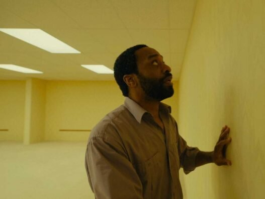 Chiwetel Ejiofor en Backrooms