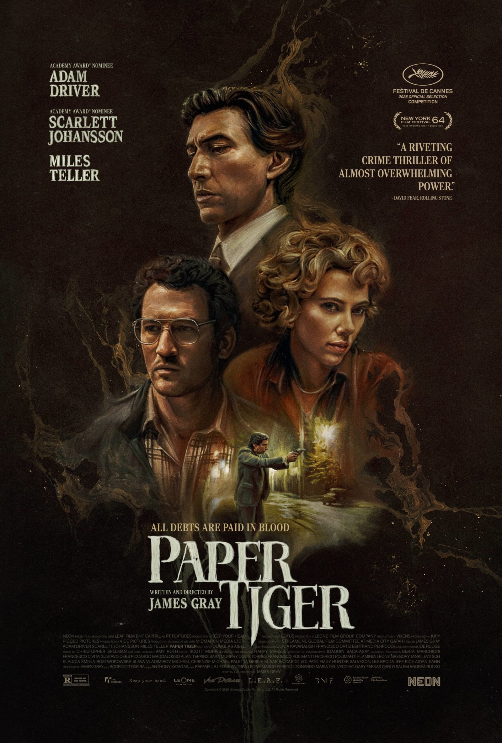 Póster de Paper Tiger con los tres protagonistas ilustrados sobre fondo oscuro