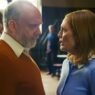 Mona (Julianne Moore) y el director Jerry (Paul Giamatti) frente a frente durante un ensayo